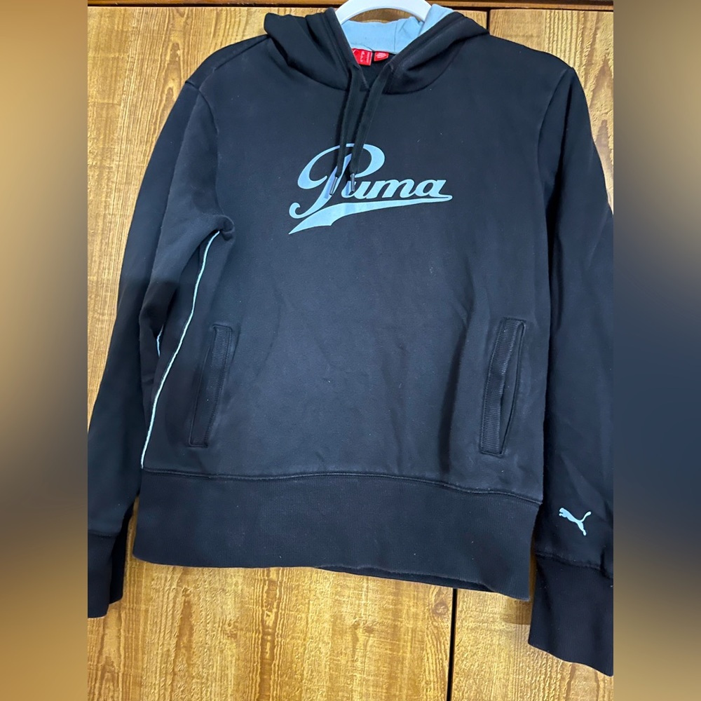 Black Puma medium hoodie sweatshirt